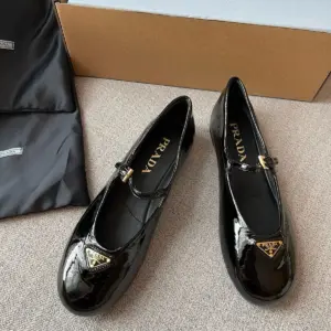 Ballet Flats in Black placeholder image