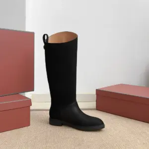 Boots in Black placeholder image
