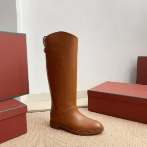 Black leather boots, view 3