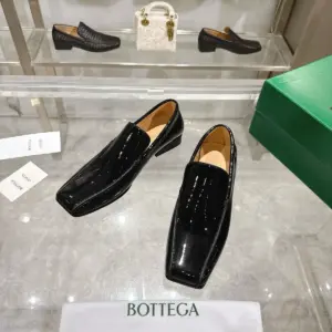 Black leather heels, view 4