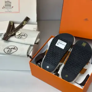 Black rubber slippers, view 5