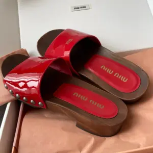 Brown patent leather slippers, view 4