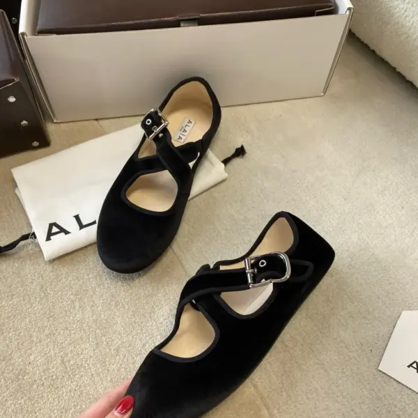 Buckle black suede flats, view 1