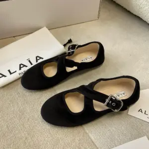 Buckle black suede flats, view 2