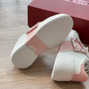 Buckle white leather sneakers, view 4