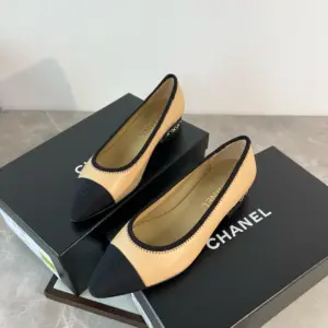 Chain Flats in Brown placeholder image