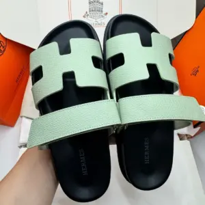 Classic beige leather sandals, view 4