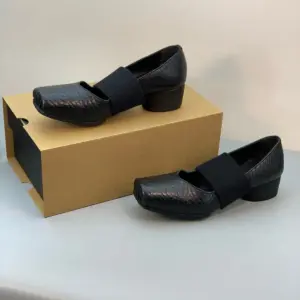 Classic brown leather flats, view 2