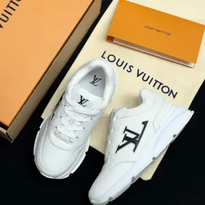 Classic white leather sneakers, view 4