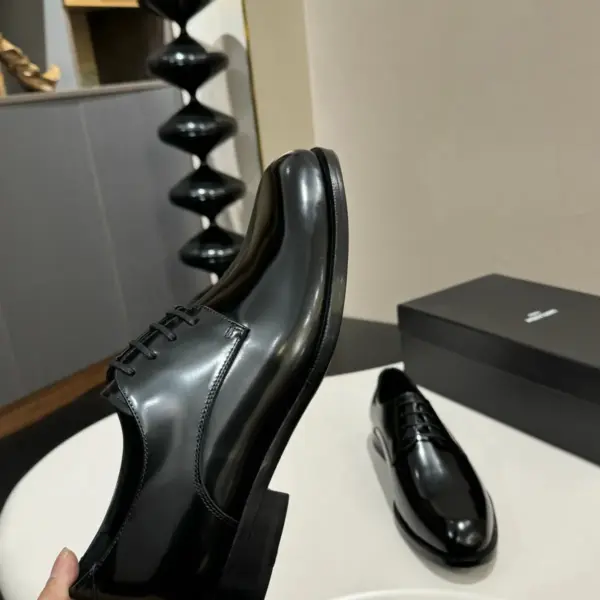 Patent leather oxford shoes, view 1