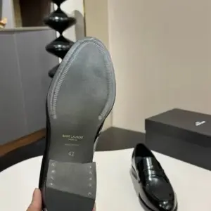 Patent leather oxford shoes, view 2