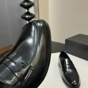 Patent leather oxford shoes, view 4