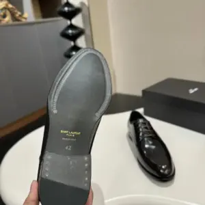 Patent leather oxford shoes, view 5