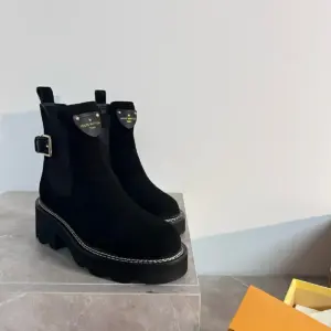 Grey suede boots, view 4