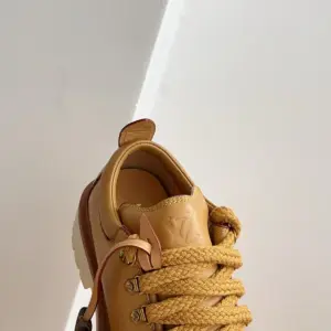 Platform brown leather loafers, view 5