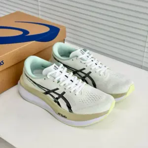 Retro Sneakers in Grey placeholder image