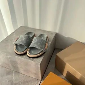 Velcro black leather slippers, view 5