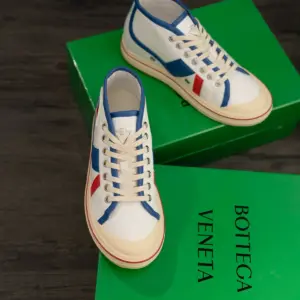 White canvas sneakers, view 4