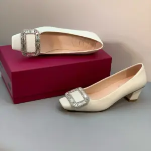 White leather flats, view 5